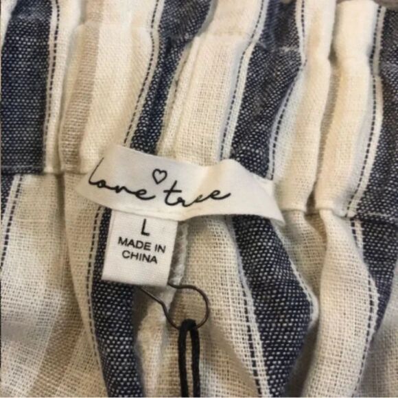 Women's NWT Love Tree Striped Linen Shorts with Belt - Picture 5 of 8